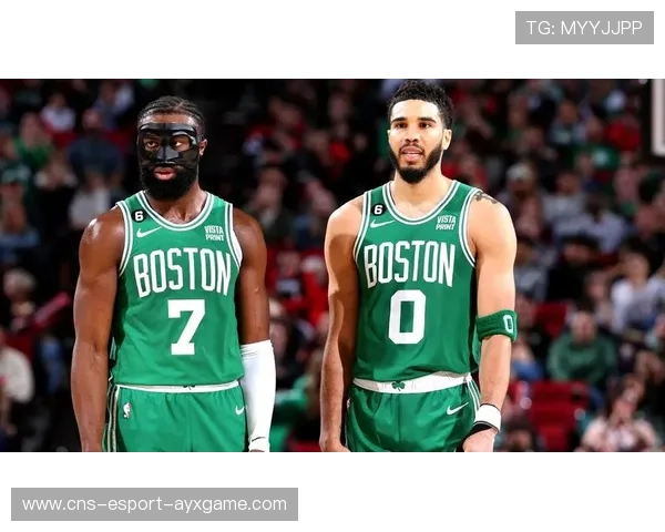 凯尔特人内线惊喜!加尔扎转身成绿军“拼图内核”